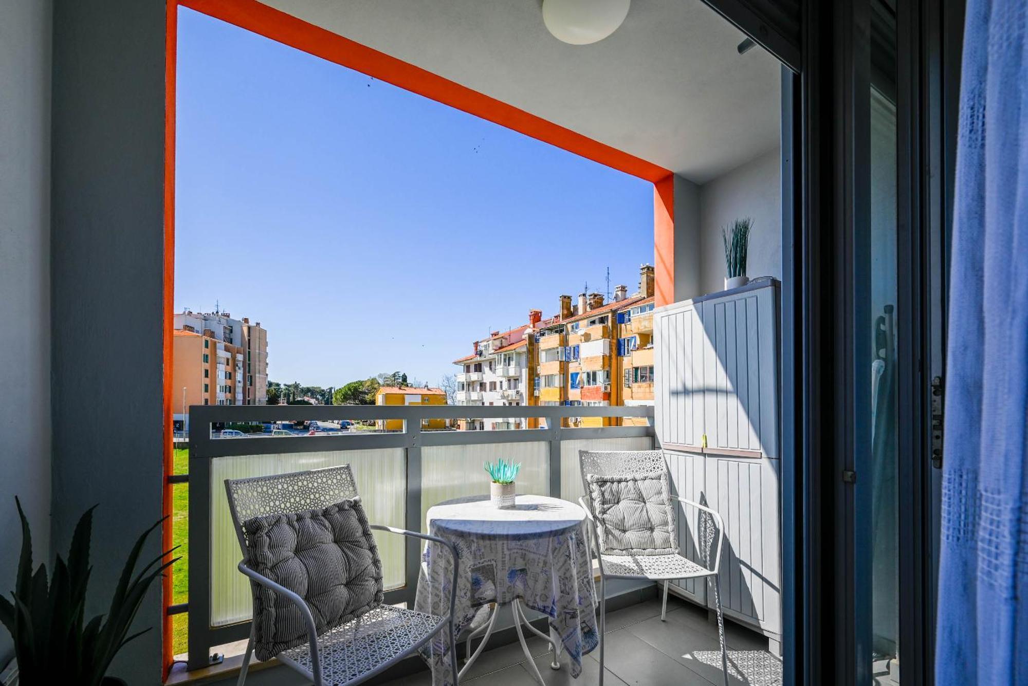 Apartment Emma ロヴィニ エクステリア 写真
