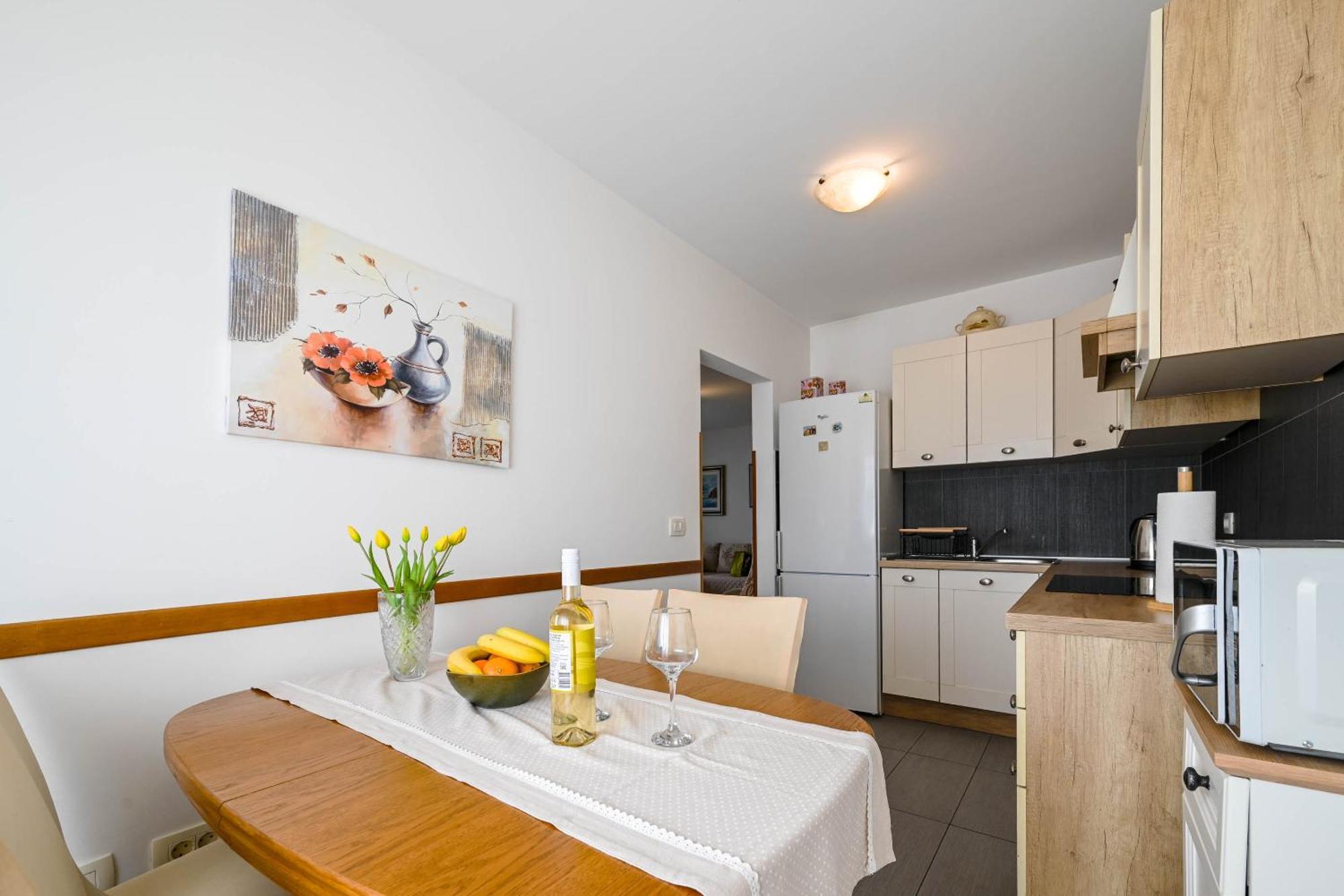 Apartment Emma ロヴィニ エクステリア 写真